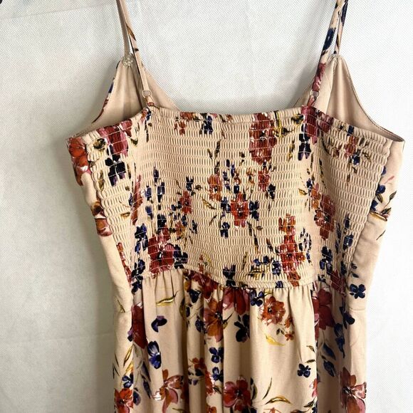 Xhilaration Cream Floral Print Wide Split Leg Halter Floral Jumpsuit Romper MD - Picture 3 of 12